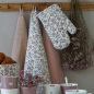 Preview: Ofenhandschuh Beeren rose´ / Fantasy Berries rose von Krasilnikoff