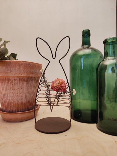 Hase aus Metall - Rost von Madley für Trocken-Blumen 
