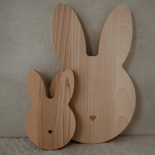 Frühstücksbrettchen aus Buchenholz "Hase" von Eulenschnitt Foto von Meggy Melzer